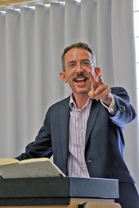 Photograph of Isaac Martin by Jiaqi Liu, 2017